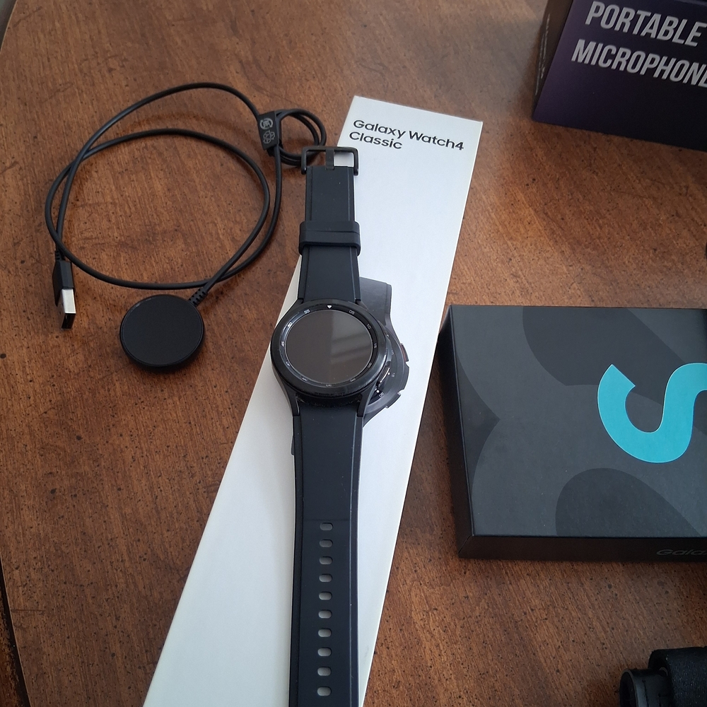 Samsung Galaxy Watch4 Classic - Dark Gray